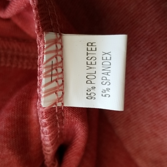 NWOT Women's Mama Bear Loose Round Neck Long Sleeve T-shirt Brick Red Size L - Picture 7 of 7